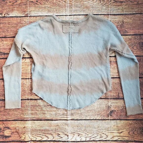 Free People Come And Get It Slouchy V Neck Washed Tie Dye Top - Picture 5 of 6